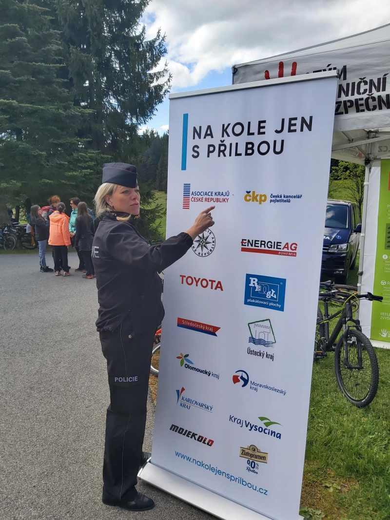 Jubilejní 10. ročník projektu Na kole jen s přilbou odstartoval u horské chaty Bedřichov - Nová Louka