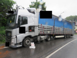Srážka osobního auta s kamionem v Lučanech nad Nisou