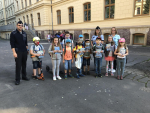 Policisté ve spolupráci s BESIPEM a Týmem silniční bezpečnosti radí dětem při cestě do školy