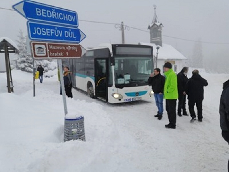 Autobusy společnosti UMBRELLA Coach & Buses, s. r. o.<br />Autor: Archiv magistrátu města Jablonec nad Nisou