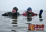 Potápěči pod ledem Jablonecké přehrady