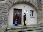 Policisté věnovali dětem z otevřených škol a školek preventivní pomůcky