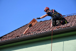 Hasiči z Libereckého kraje pomáhají po tornádu na jižní Moravě v Mikulčicích