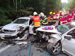 Nehoda dvou osobních aut na silnici I/10 v obci Malá Skála