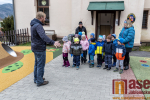 Předání nového herního prvku v podobě velké želvy dětem z MŠ na tanvaldském Šumburku