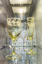 27 dvojic pohárů na víno symbolizujících členské země Evropské unie
