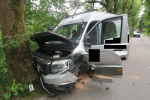 Dopravní nehoda dvou aut v katastru Zlaté Olešnice na silnici třetí třídy