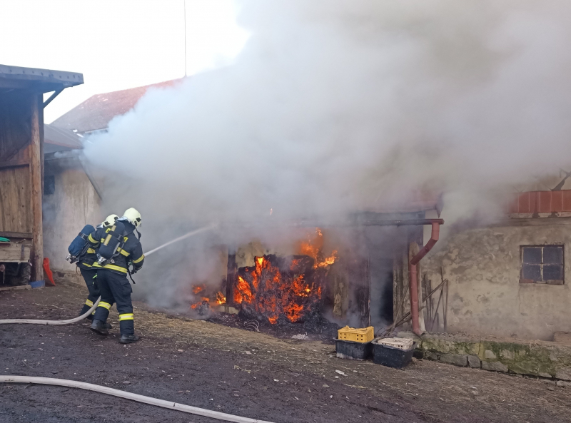 Požár rodinného domu a jeho přístavku v Držkově
