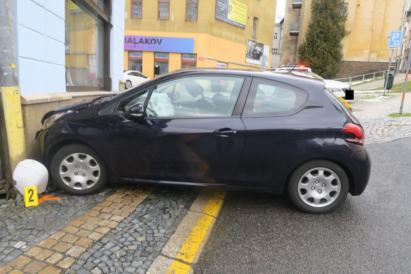 Nehoda v prostoru jablonecké křižovatky ulic Smetanova a Podhorská