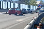 Dopravní situace v Rochlicích u Liberce krátce po nehodě