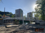 Pokládání nové lávky 29. dubna 2025