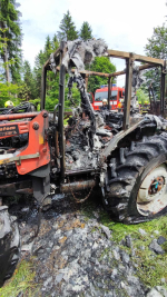 Požár traktoru v Josefově Dole