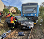 Dopravní nehoda osobního vlaku s osobním autem v Jablonci nad Nisou
