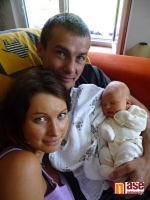 Eliška Karbanová narozená 3. července 2011 v náručí svého tatínka Petra Karbana a maminky Radky Pospíšilové.
