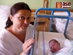 Maminka Monika Kyzljaková se svým synkem Adámkem narozeným 13. července 2011.